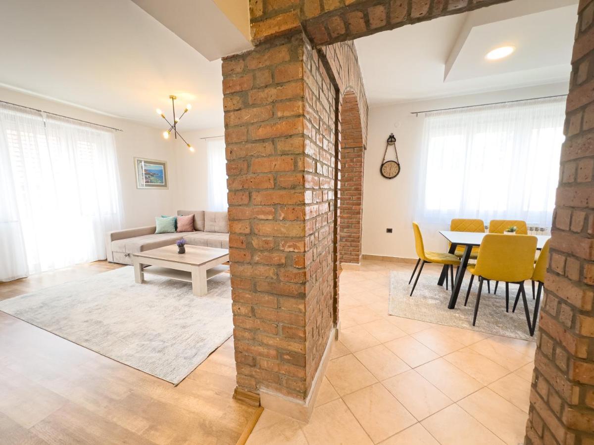 Luxurious And Cosy Brick Apartment - Free Private Parking Saraybosna Dış mekan fotoğraf